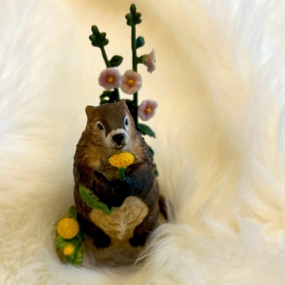 Lennox Spring shadow groundhog figurine - Picture 2 of 5